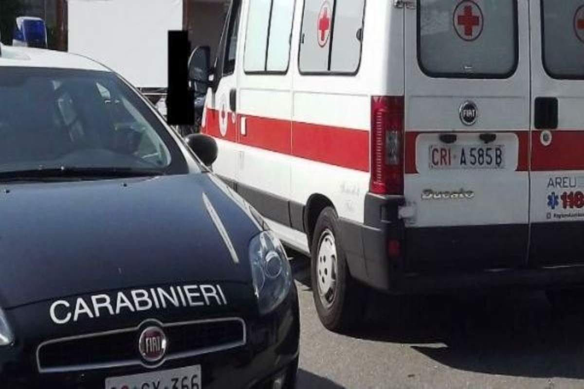 Ambulanza e carabinieri