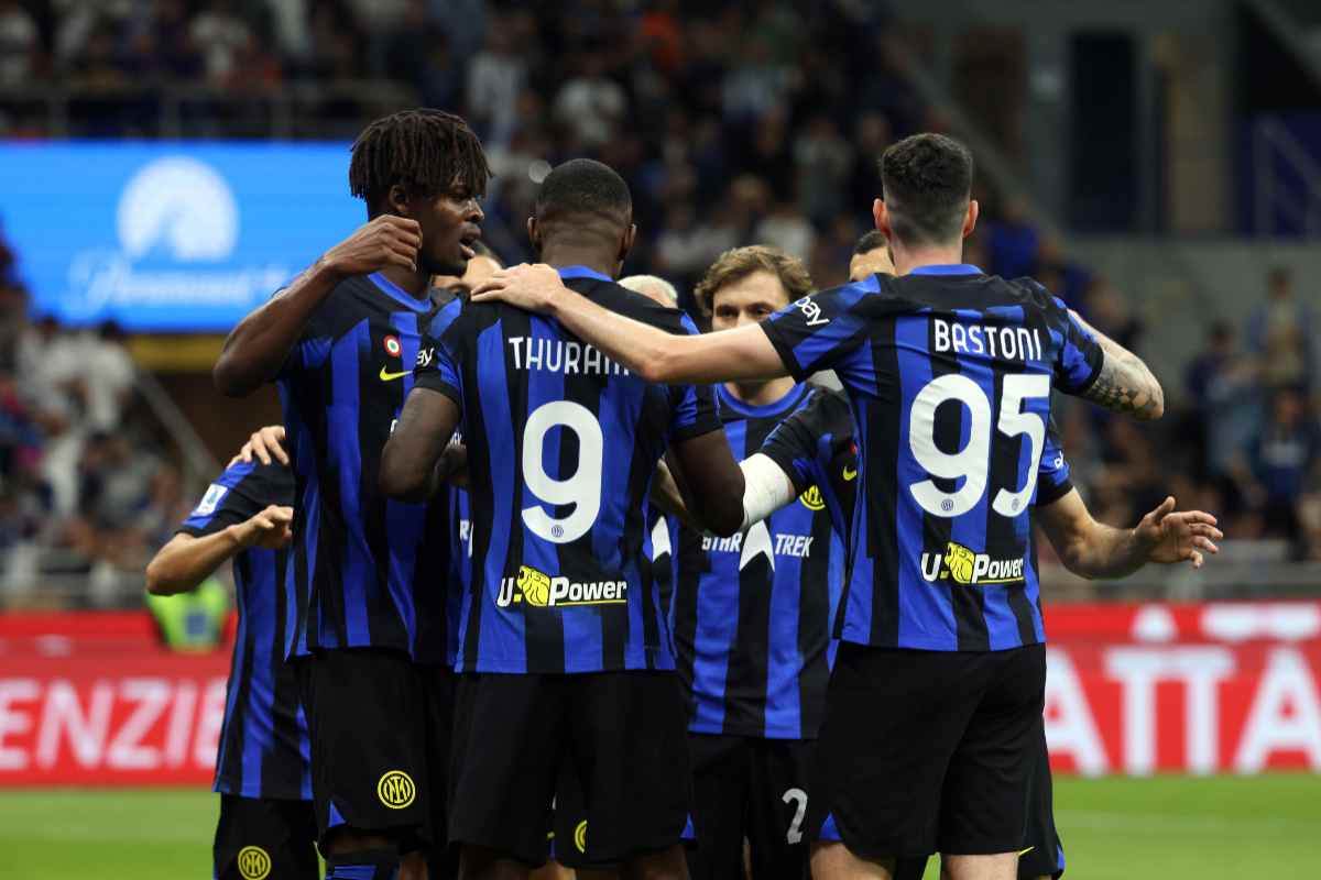 Giocatori dell'Inter esultano