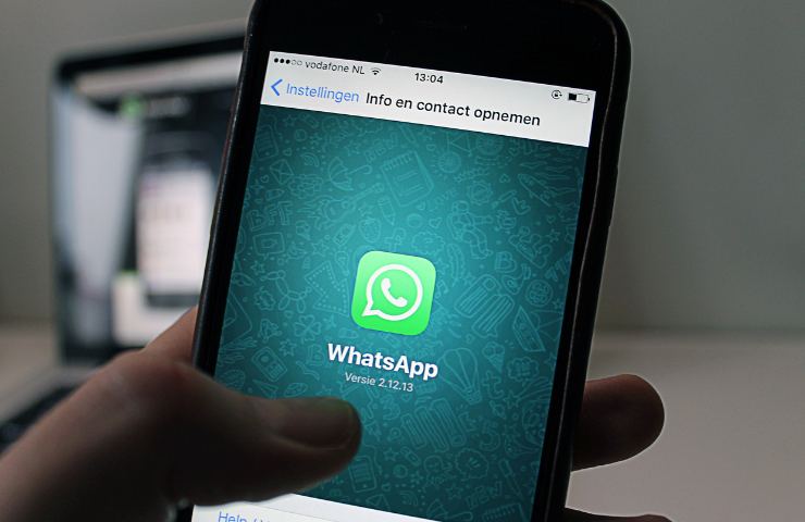 eliminare la scritta sta scrivendo da whatsapp