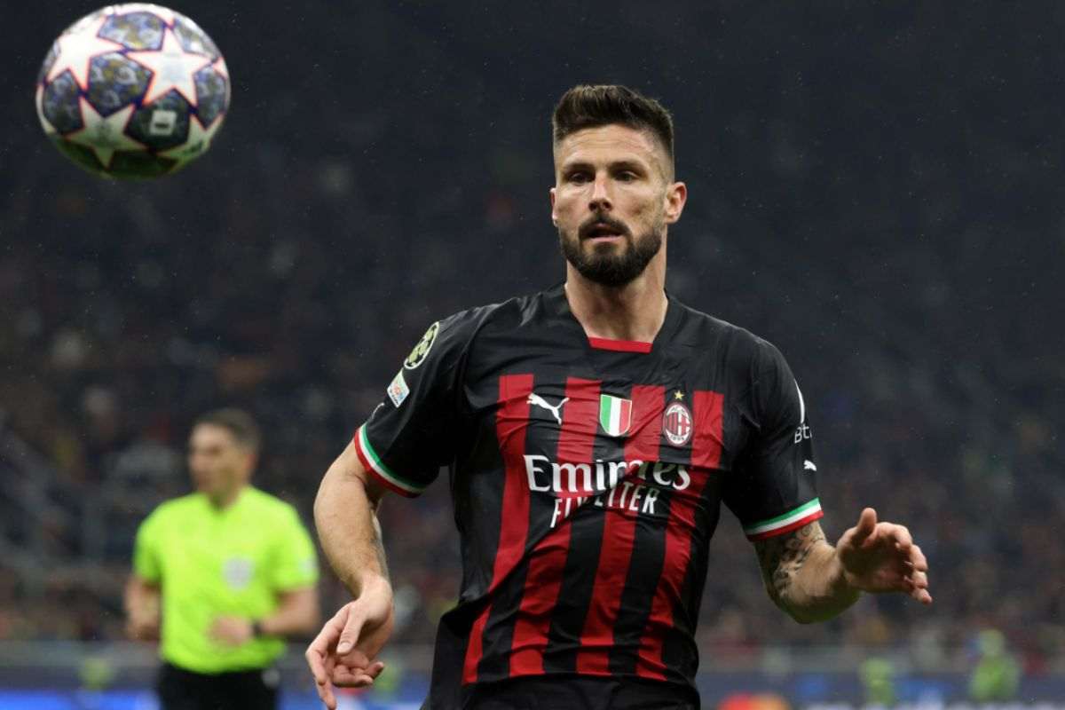 Giroud con la maglia del Milan