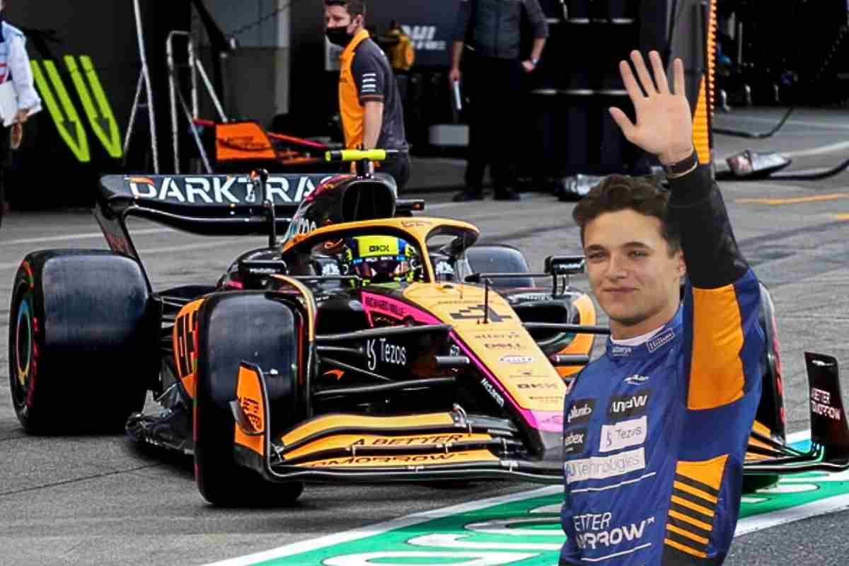 Lando Norris con la sua McLaren